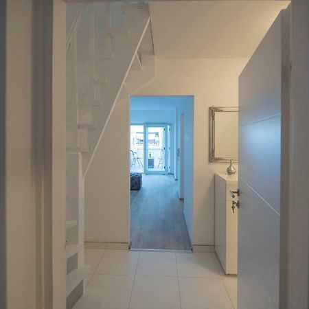 The Roof - Luxury Apartment 오미스 외부 사진